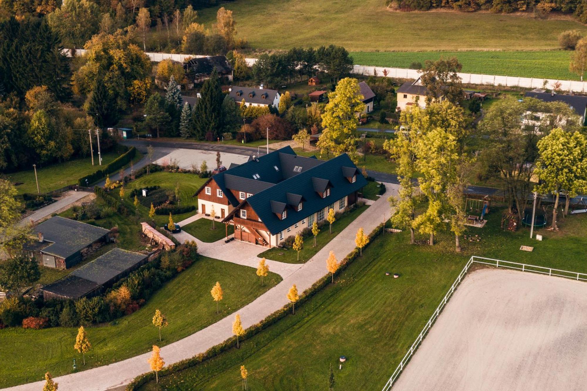 Apartmany Nad Stajemi - Jitravsky Dvorec Rynoltice Exteriör bild